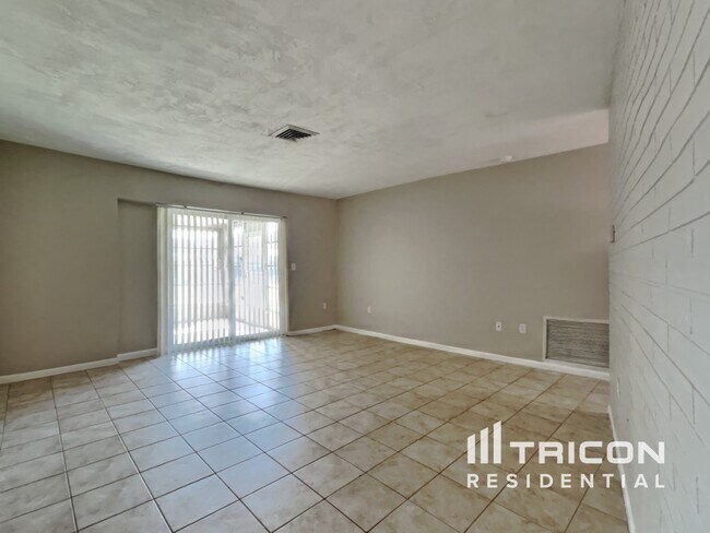 Building Photo - 29741 66th Way Clearwater FL