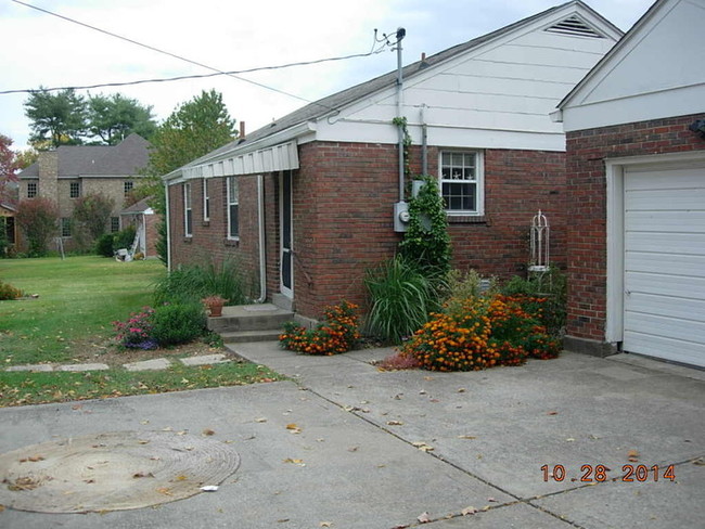 Foto del edificio - Belle Meade Brick Ranch