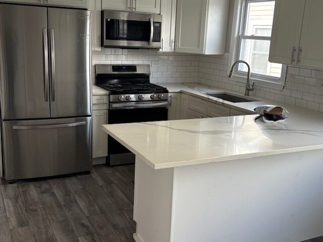 Foto del edificio - 5619 N Menard Ave