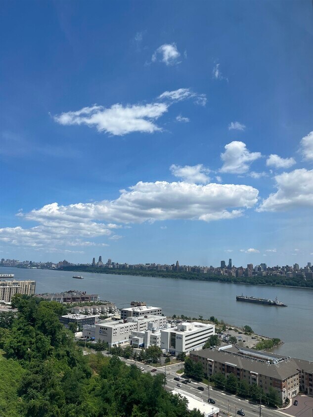 7100 Boulevard E Unit 10D, Guttenberg, NJ 07093 Condo for Rent in