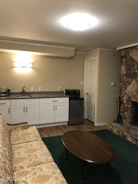 Building Photo - 1 br, 1 bath Apartment - 1950 Glen Avenue A