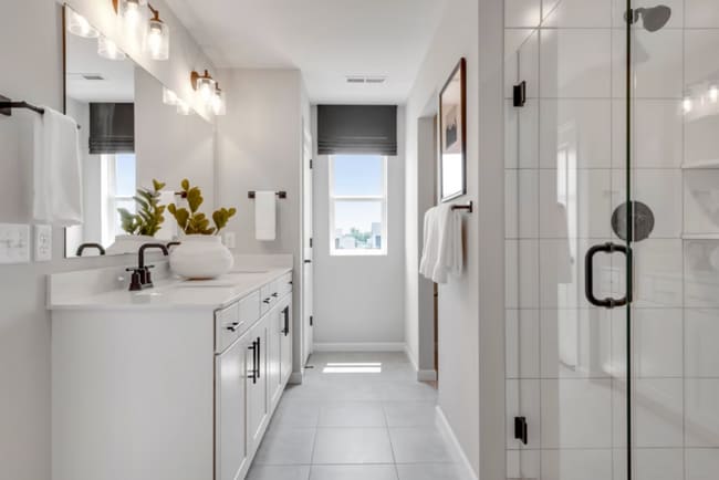 Master Bath - 15601 Fairbrook Ct