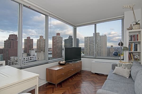 Foto del edificio - 360 E 88th St