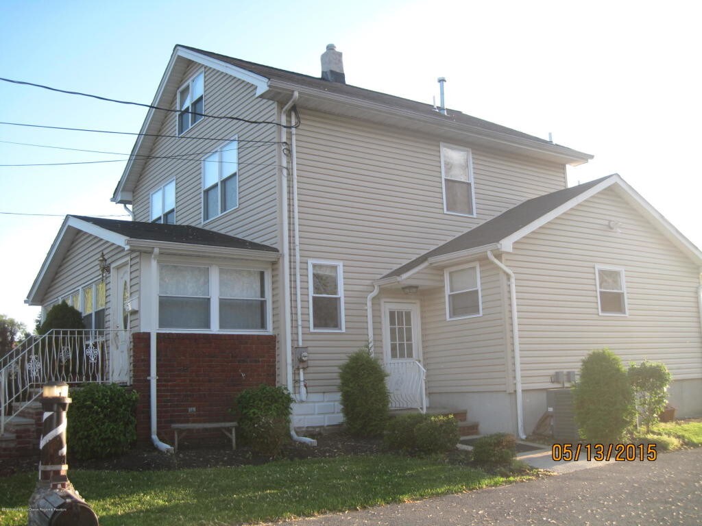 Building Photo - 57 Main St