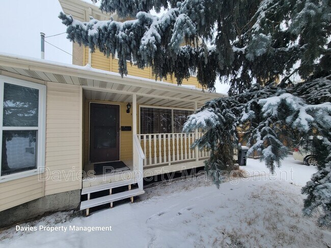 Building Photo - 9323-9173 173 St NW