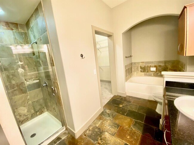 Foto del edificio - 1901 Post Oak Blvd