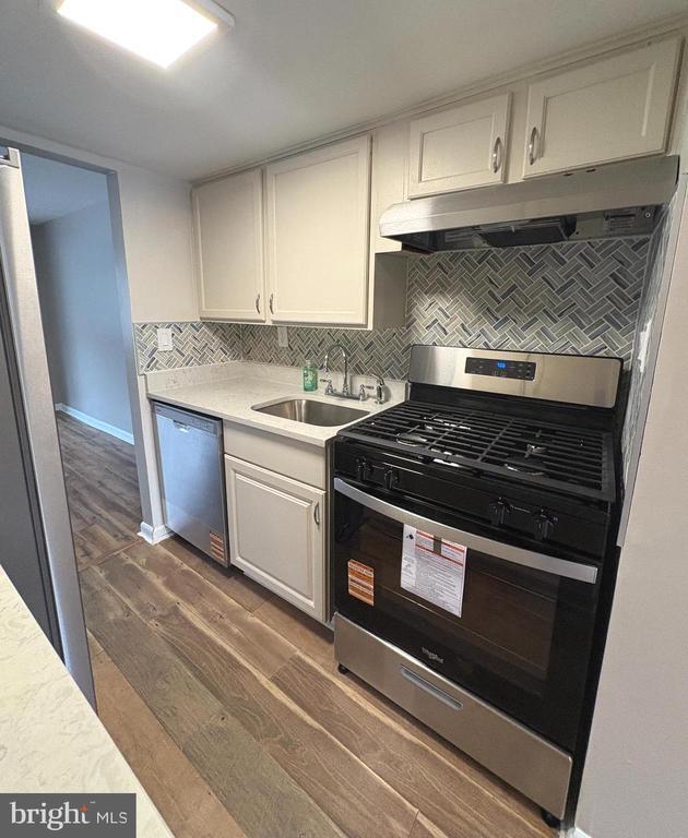 Foto del edificio - 9432 Merryrest Rd