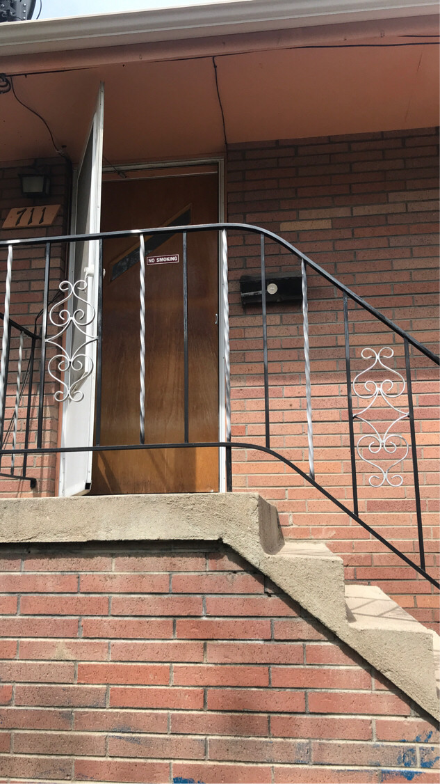 Foto del edificio - 711 13th Ave