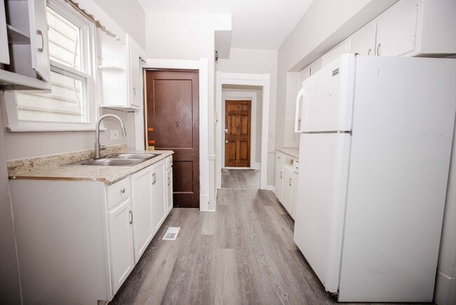 Foto del edificio - 1101 Radcliffe Dr