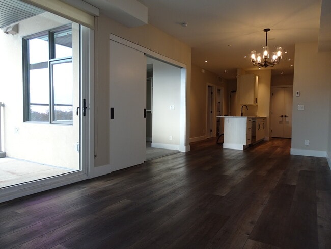 Building Photo - 110 Ellis St