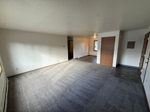 Building Photo - 216 N Flower St