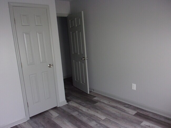 Building Photo - 5361 Brekenwood