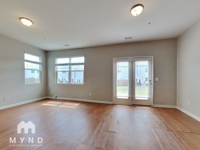 Building Photo - 11973 Fuller St