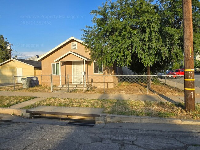 Foto del edificio - Remodeled 3 bedroom/ 1 bathroom