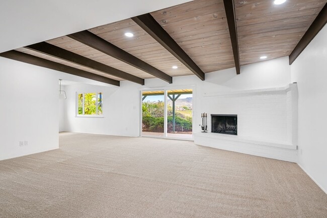 Building Photo - Spacious 4-bedroom, 2-bathroom home in coveted University City