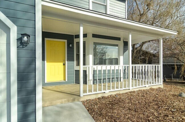 Foto del edificio - Great 2-Story Home*3 Bed*2 Bath*Lakeville-...