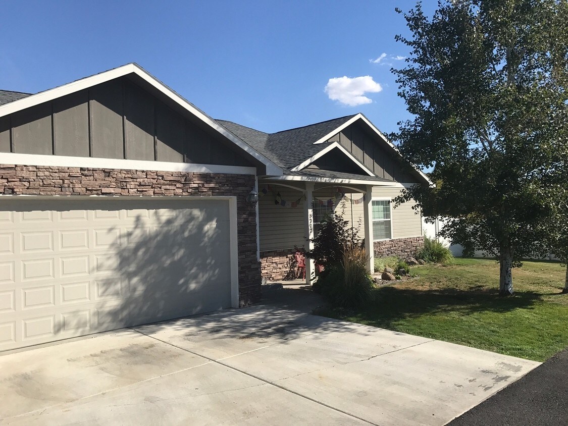 Foto principal - 8202 Westbrook Ave