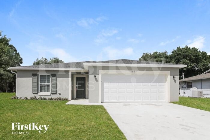 Foto principal - 661 Merrimac St SE
