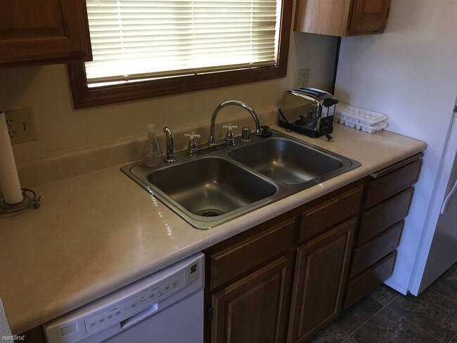 Foto del edificio - 736 Darby St