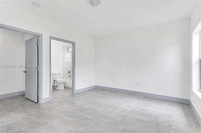 Foto del edificio - 2360 NW 14th St