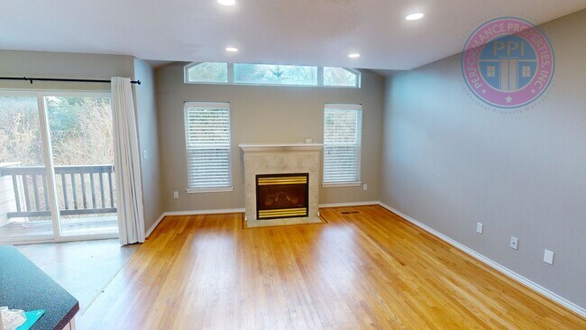 Foto del edificio - HUGE BONUS ROOM OR 4TH BEDROOMWOODHAVEN!!!...