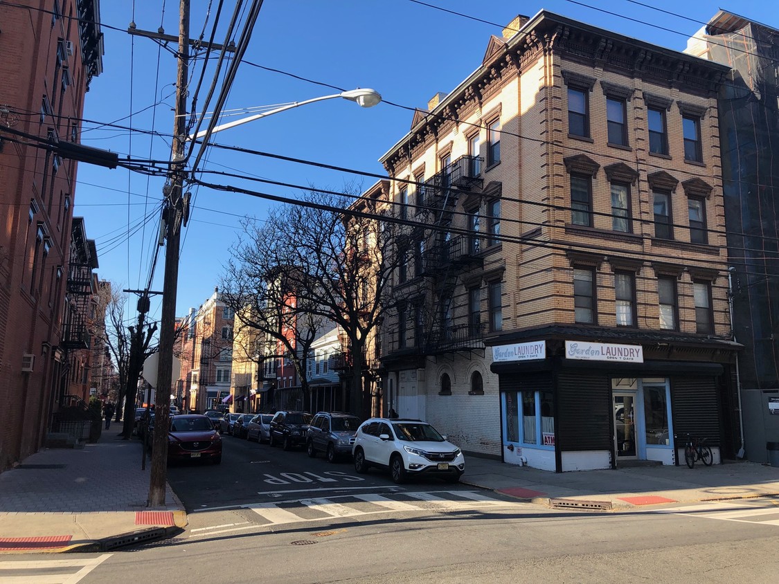 Primary Photo - 300 Garden St