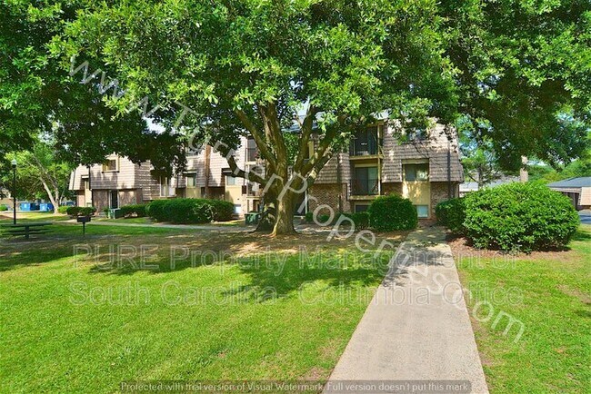 Building Photo - 411 Old Manor Rd
