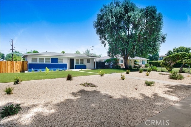 Building Photo - 7515 Magnolia Ave