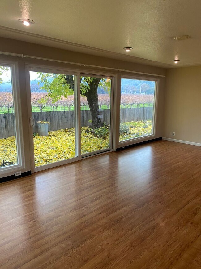 Foto del edificio - 31451 N Redwood Hwy