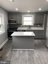 Building Photo - 1106 Grant Ave