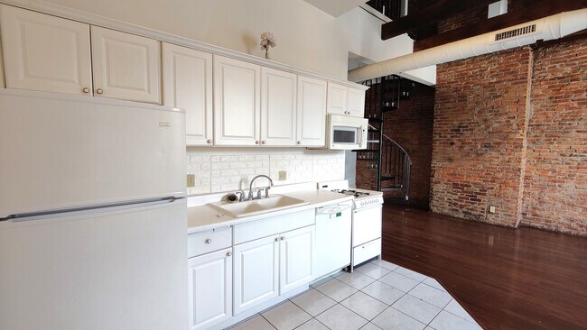 Foto del edificio - 1705 E Carson St