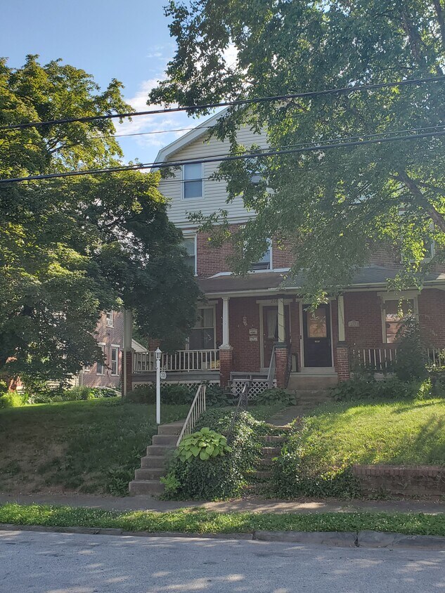 Primary Photo - 208 N Penn St