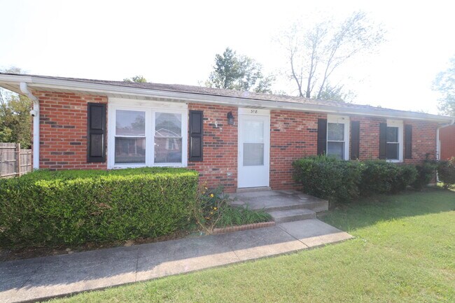 Foto del edificio - 318 Laurel Ln