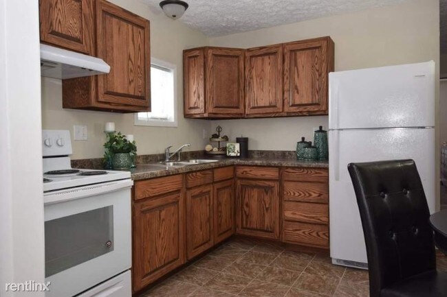 Building Photo - 1 br, 1 bath Apartment - 214 Peoria Street