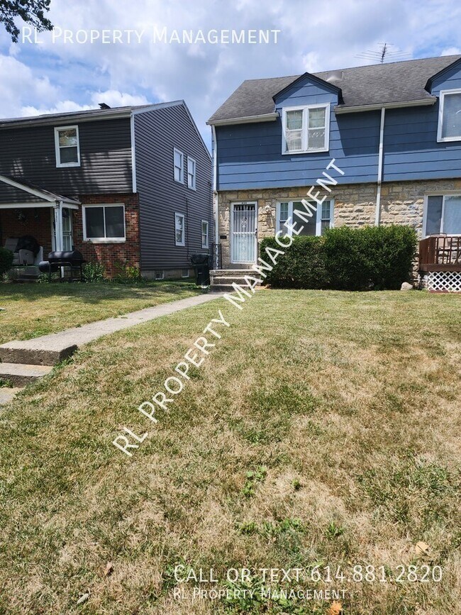 Building Photo - Cozy 2 bedroom 1 bathroom townhome in East...