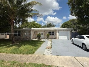 Building Photo - 4281 NW 35th Terrace