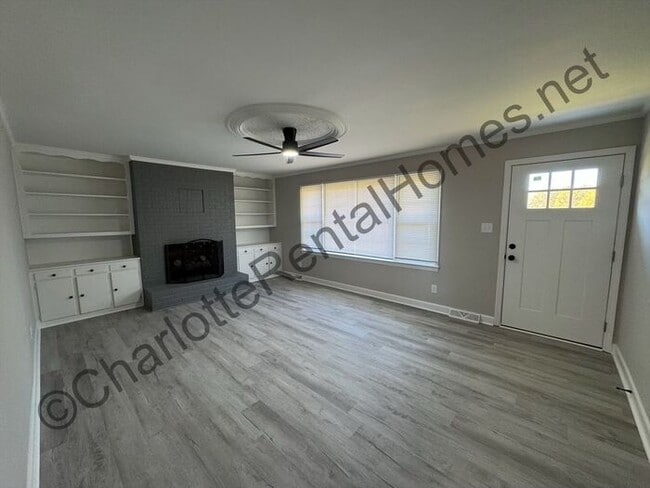 Building Photo - Beautiful home on nice street in Cherryville