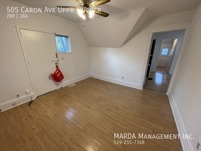 Building Photo - COZY 2 BED/1 BATH UPPER DUPLEX ON CARON 40% OF HYDRO, WATER & GAS!