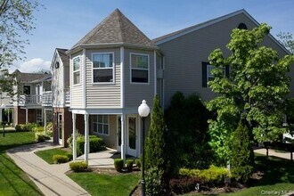 Building Photo - 55 5th Ave