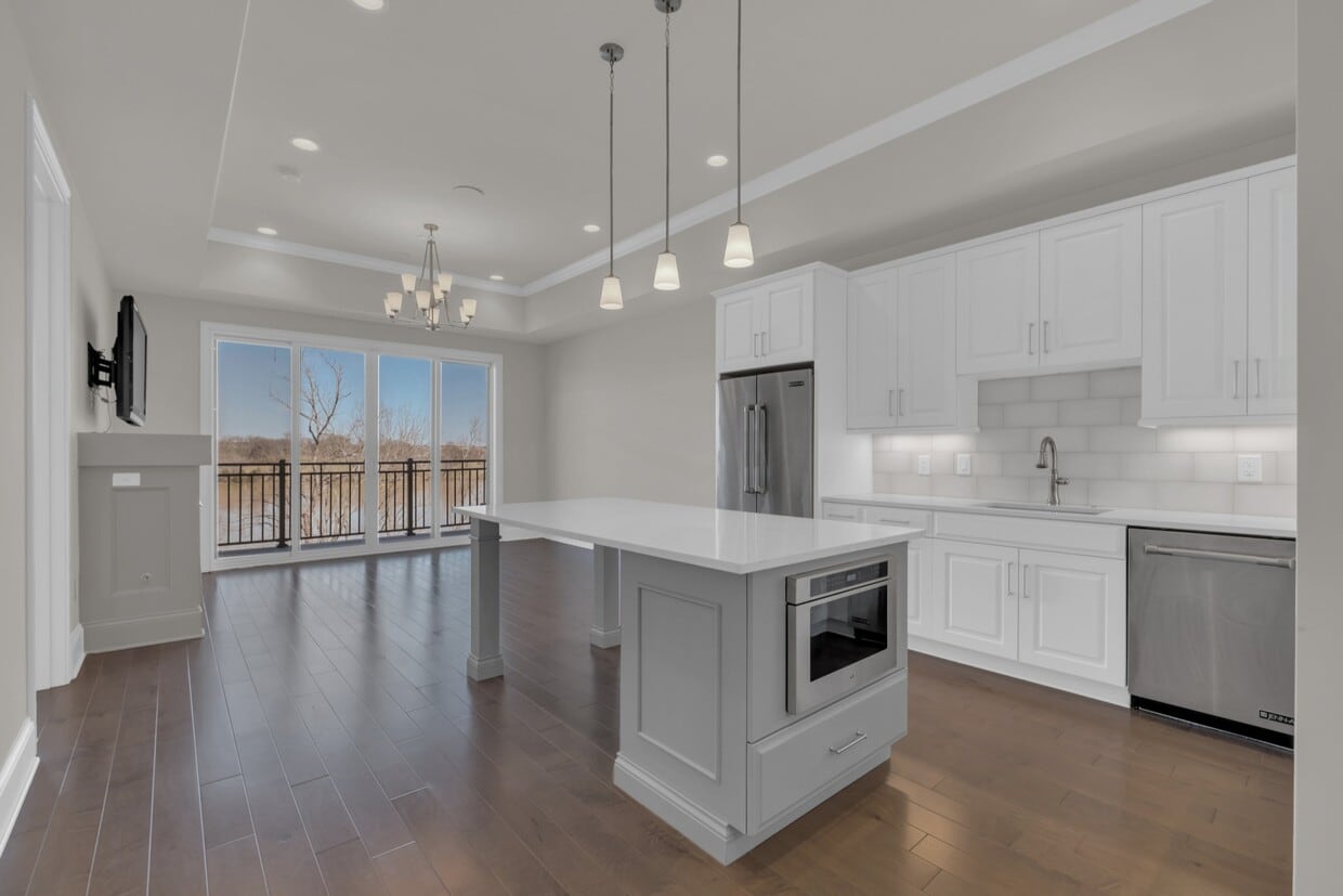 Foto principal - 1024 Club View Dr