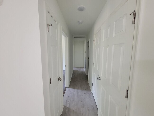 Building Photo - Price Reduced!! Three bedroom house in Cum...