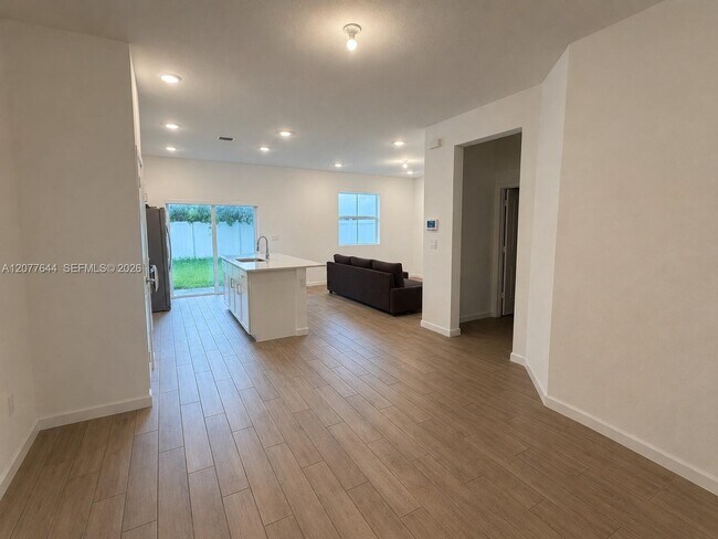 Foto del edificio - 1763 SE 8th Terrace