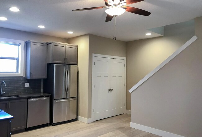 Foto del edificio - 7910 SW Capitol Hill Rd