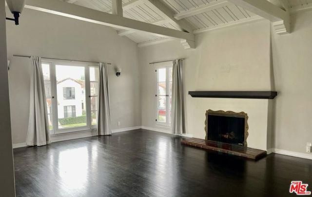 Foto del edificio - 8329 4th St