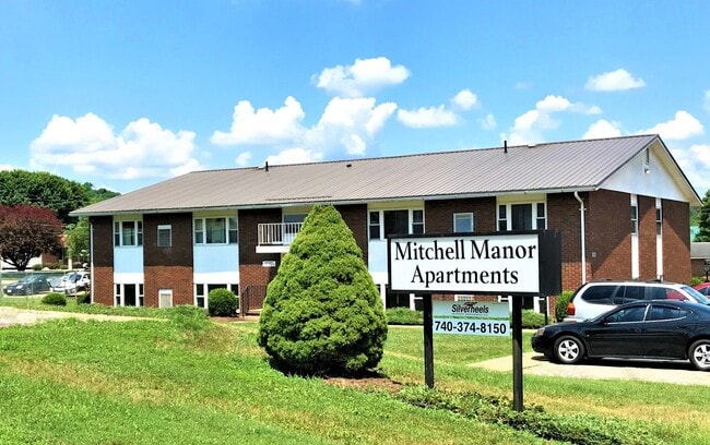 Building Photo - 807 Mitchell Ave