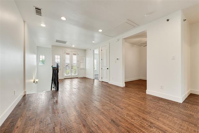 Building Photo - 3009 Solana Cir