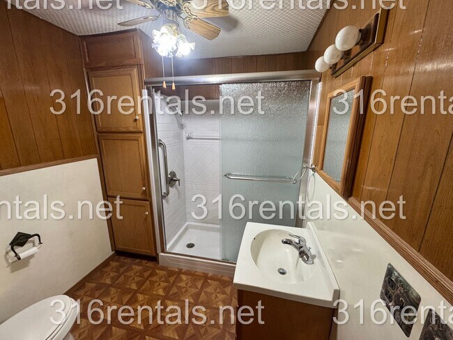 Foto del edificio - $799 - 2 bed 1 bath - Single Family Home