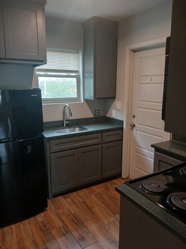 Building Photo - 2129 16th St