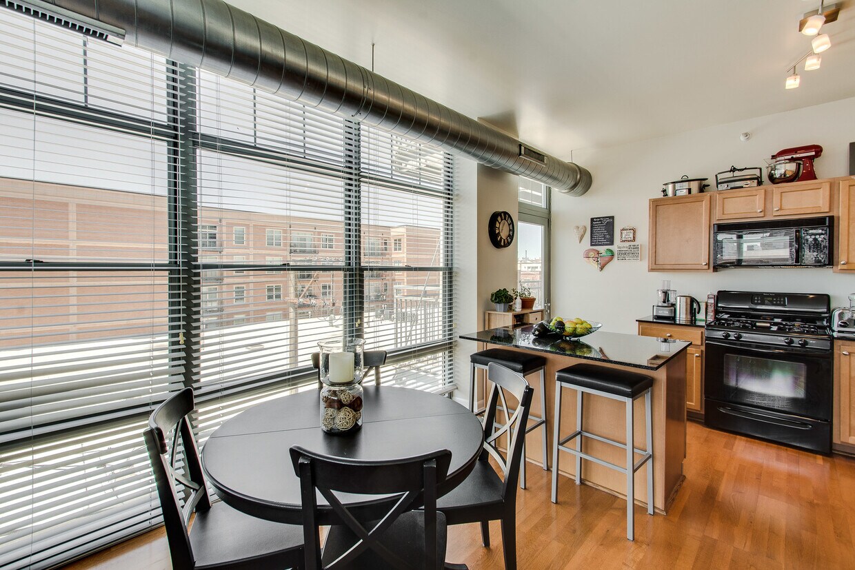 Foto principal - 1200 W Monroe St