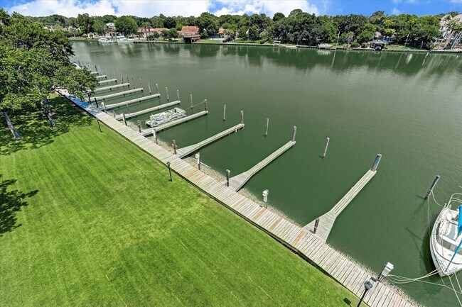 Foto del edificio - 18809 Egret Bay Blvd